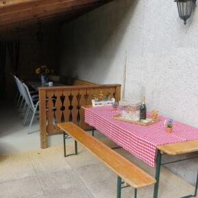 Ferienhaus Cresta with covered garden seating area