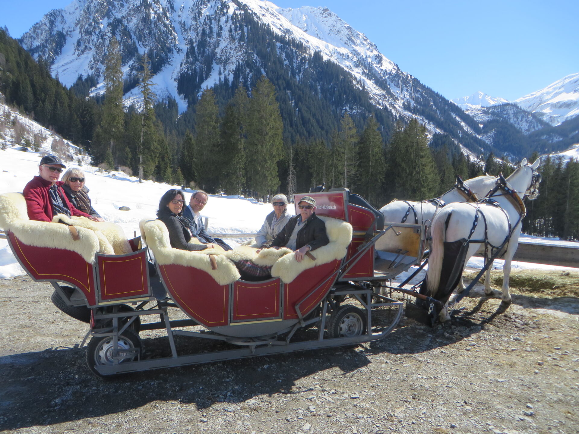Carriage ride to Alp Garfiun