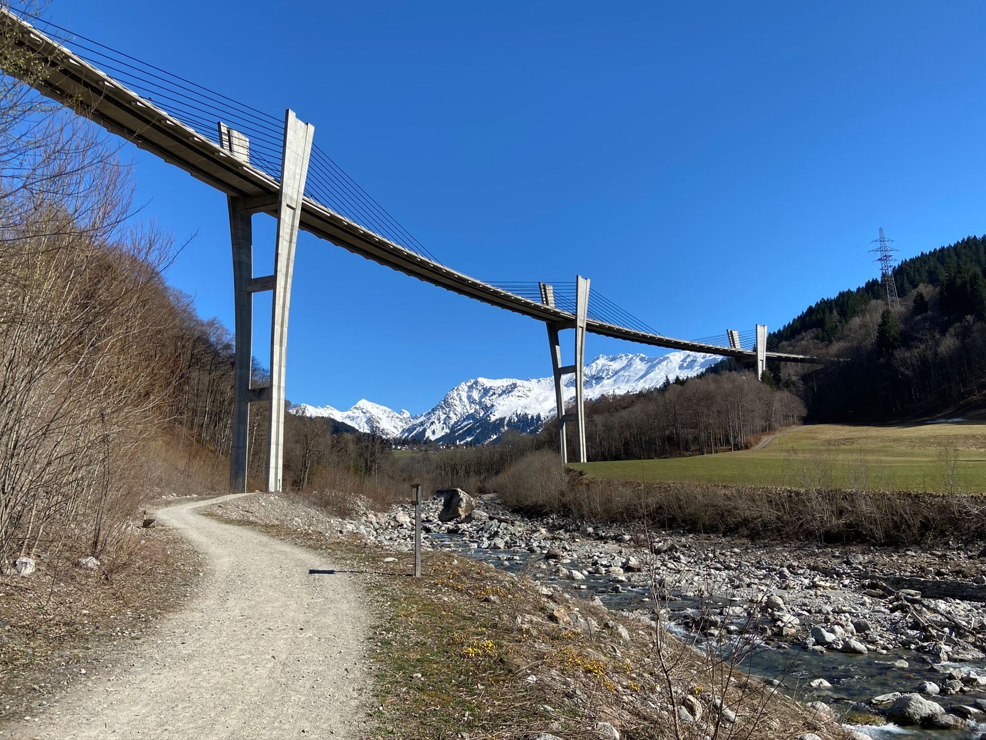 Serneus circular hiking trail under the Sunniberg Bridge