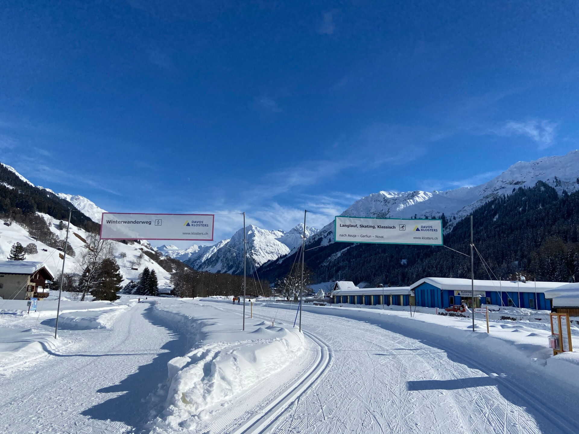 Sportzentrum Klosters mit Langlaufloipe, Kinderparadies und Eisbahn