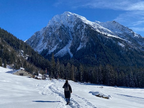 Winter hiking trail to Garfiun behind Klosters Monbiel