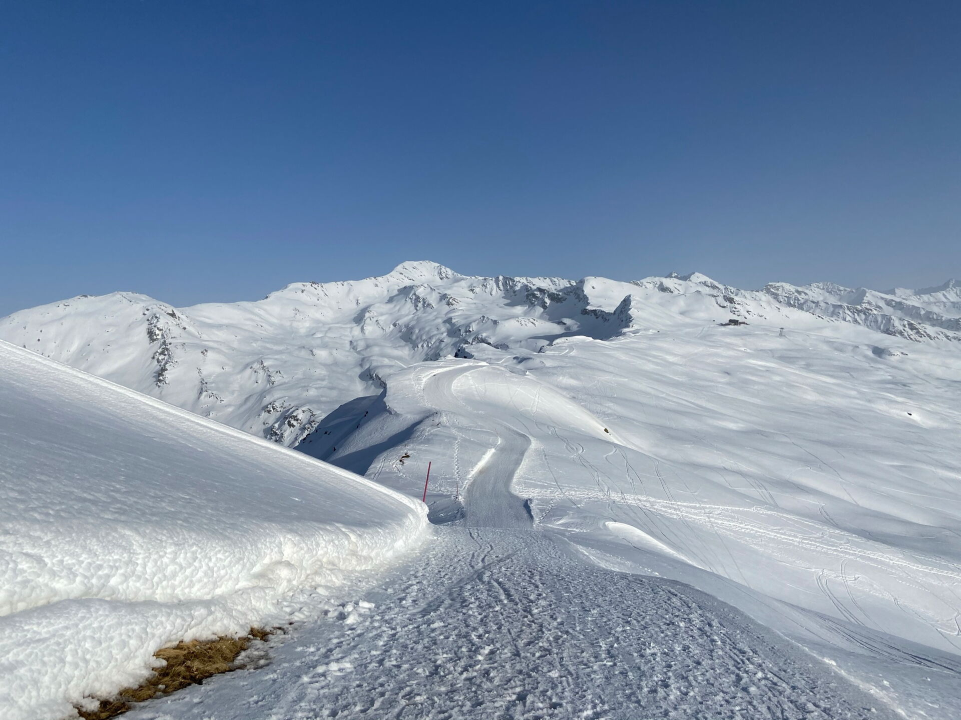 Winterwanderweg von Davos Pischa Bergstation zum Hüreli